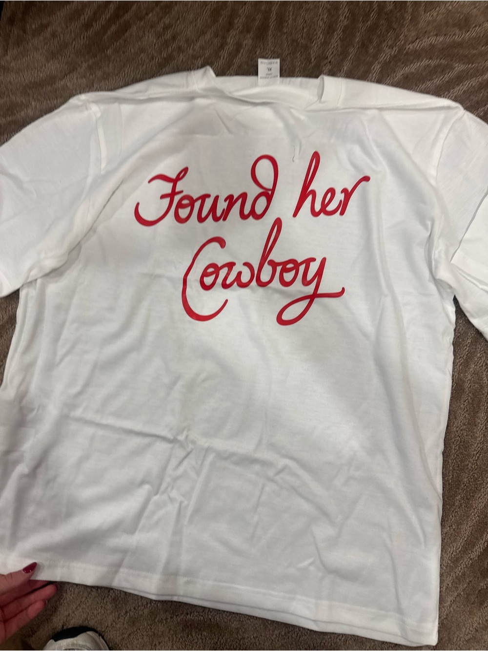 Found Her Cowboy Graphic Tee NEW - Picture 3 of 6